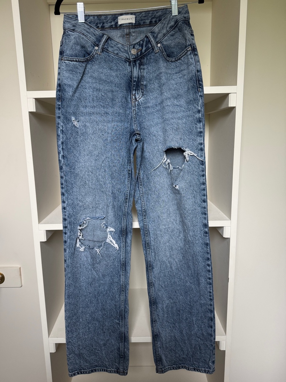 PacSun Women's Distressed 90s Boyfriend Jeans - Medium Blue Wash